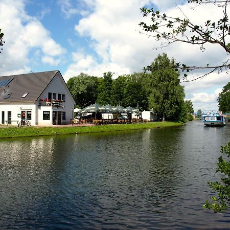Hotel Lenzer Hafen Extérieur photo