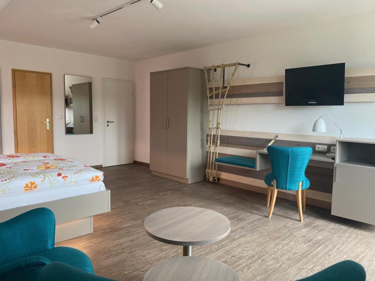 Hotel Lenzer Hafen Extérieur photo