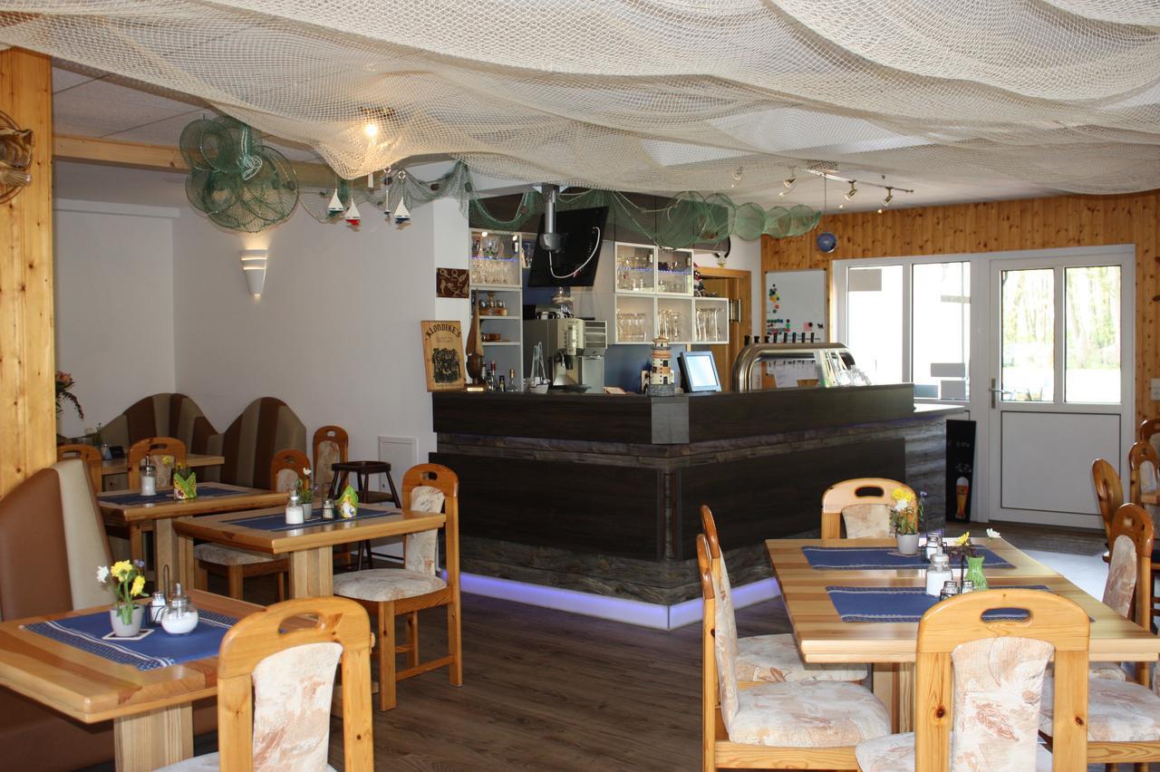 Hotel Lenzer Hafen Extérieur photo